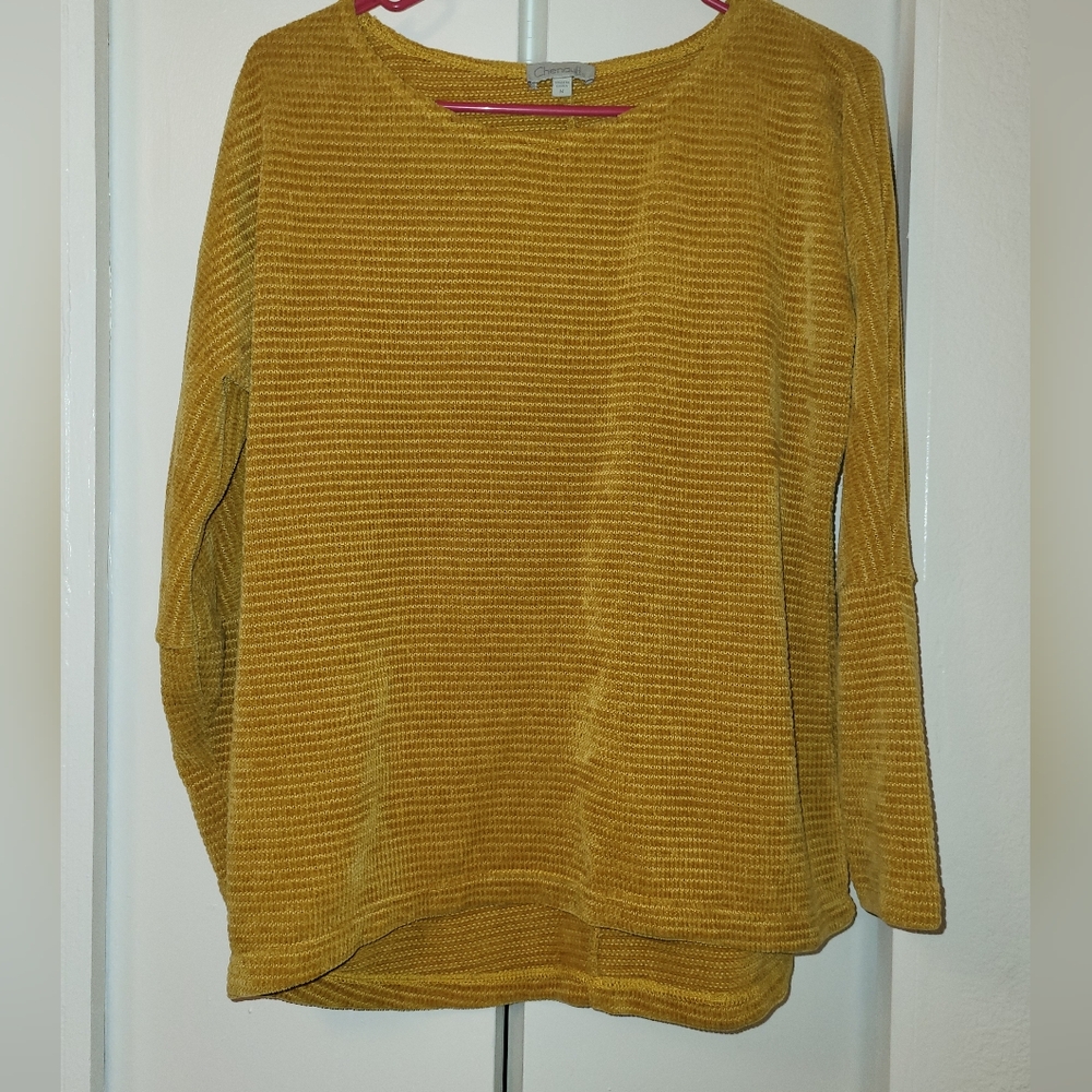 Yellow sweater